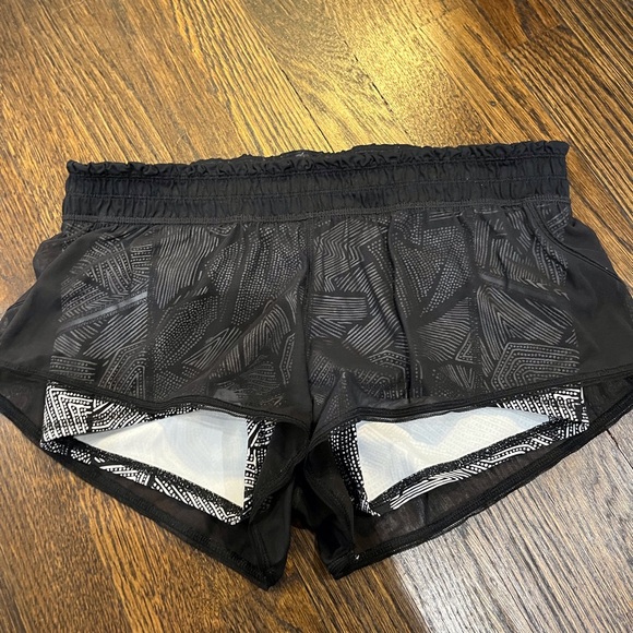 Lululemon shorts, size 4 - Picture 2 of 3